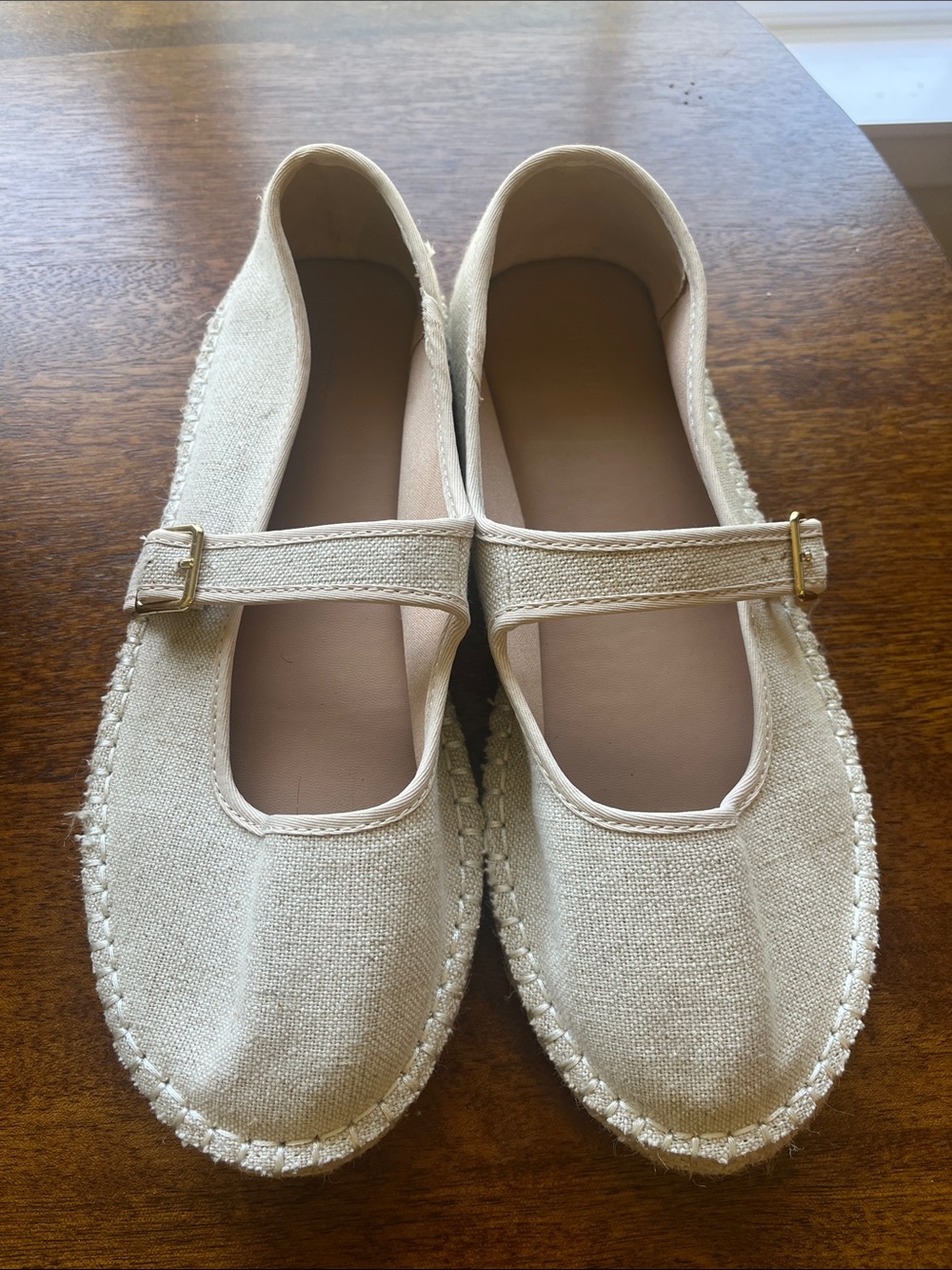 Linen shoes
